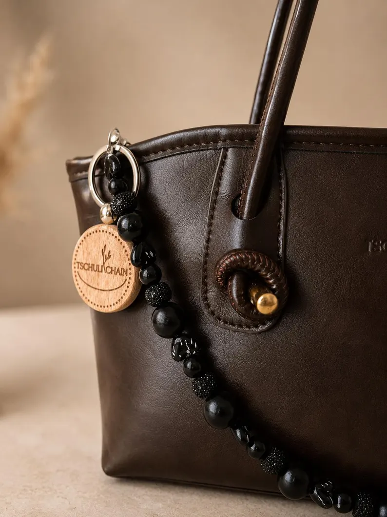 Black Whisper Schwarze Taschenkette Perlen – Handmade Boho Aesthetic Bag Chain, elegant & Geschenk für Frauen – Bild 5
