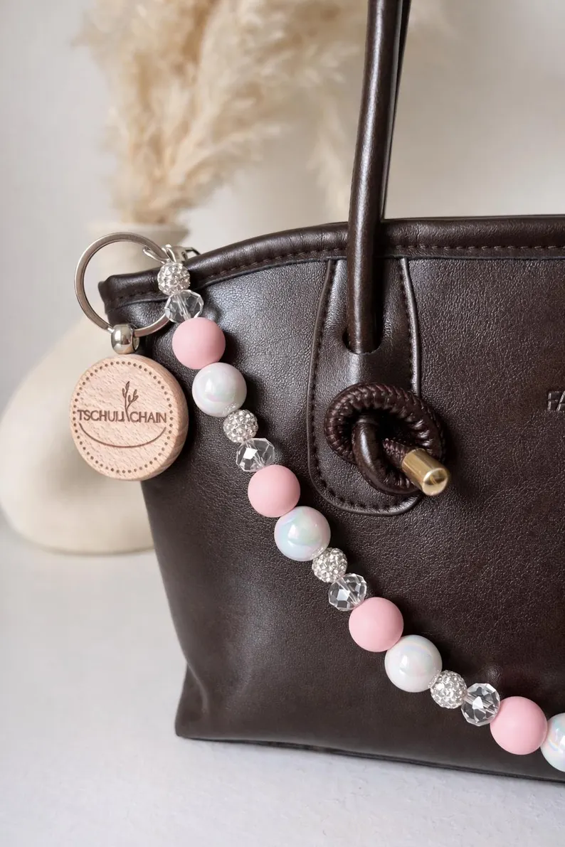 Cotton Candy Glam Pink Pearl Phone Strap & Bag Charm Set – Handmade Y2K Aesthetic Set - Geschenk für Frauen – Bild 4