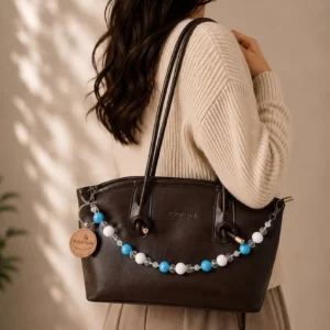 Ocean Vibes Blaue maritime Taschenkette mit Perlen – Handmade Bag Chain - Geschenkidee für Frauen