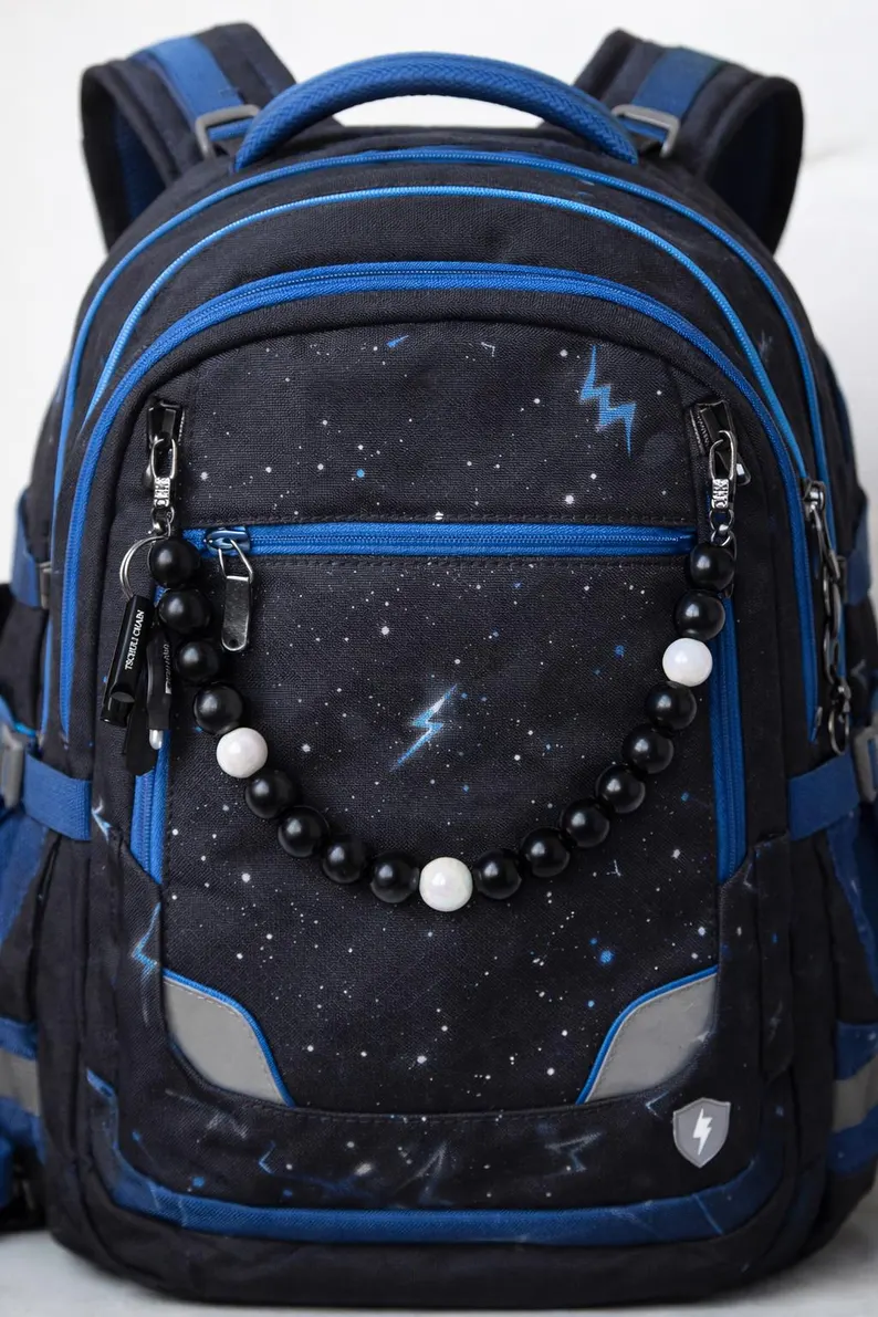 Secure Black Kinder Schulranzen Sicherheitskette – Safety Backpack Charm mit Pfeife & LED‑Taschenlampe, Notfall‑Anhänger für den Schulweg – Bild 7