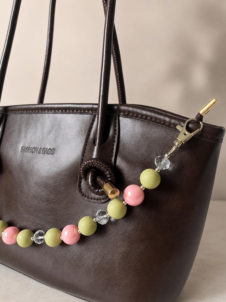 Strawberry Matcha Taschenkette - Bag Charm Kawaii Cute - Rosa Grün Erdbeer Matcha Anhänger Geschenkidee für Frauen – Bild 3