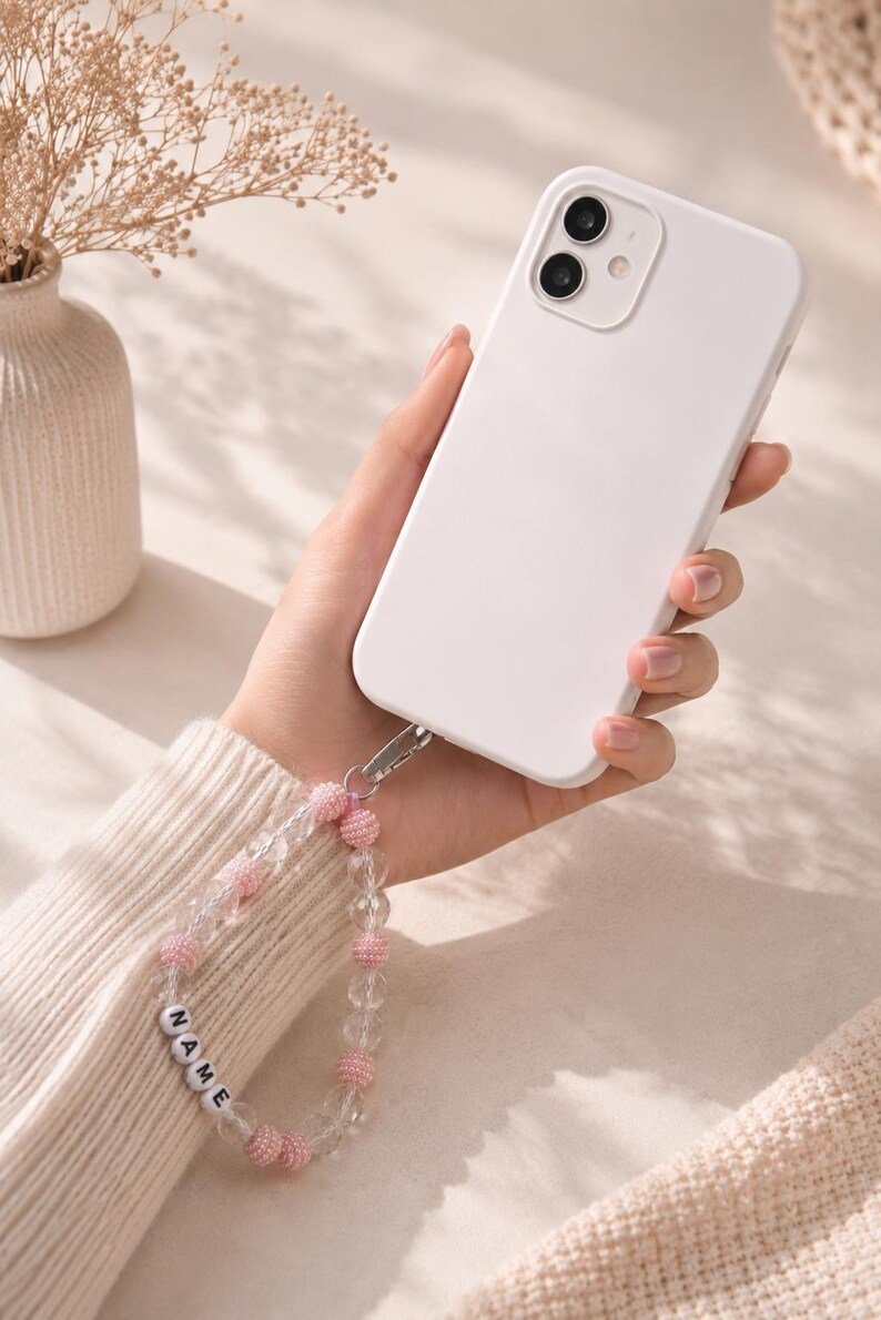 Unique Personalisierte Perlen Handykette – Aesthetic Phone Charm, Handyband mit Namen, Geschenk handgemacht – Bild 2