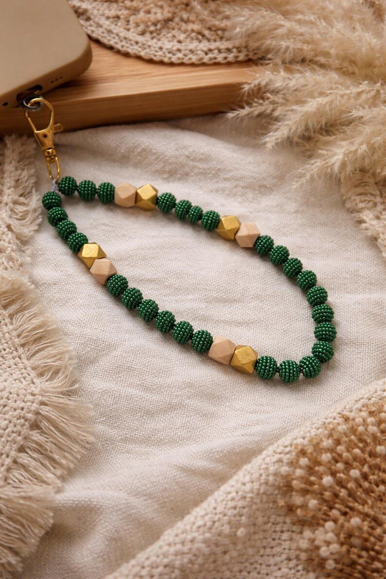 Wood Grüne Perlen Handykette – Phone Charm im Naturstil, Beaded Phone Strap Geschenk für Frauen – Bild 4