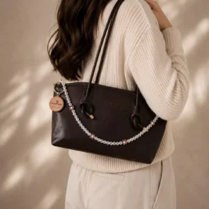 The Daily One Perlen Taschenkette Handmade – Minimalistische Elegante Bag Chain, Aesthetic & Geschenk für Frauen