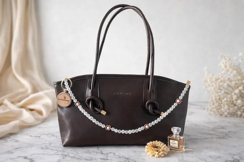 The Daily One Perlen Taschenkette Handmade – Minimalistische Elegante Bag Chain, Aesthetic & Geschenk für Frauen – Bild 5
